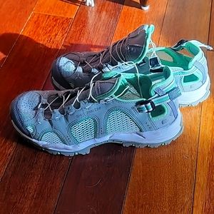 Golf shoe/sandle hybrid